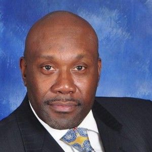 Meet your Posher, Hallie